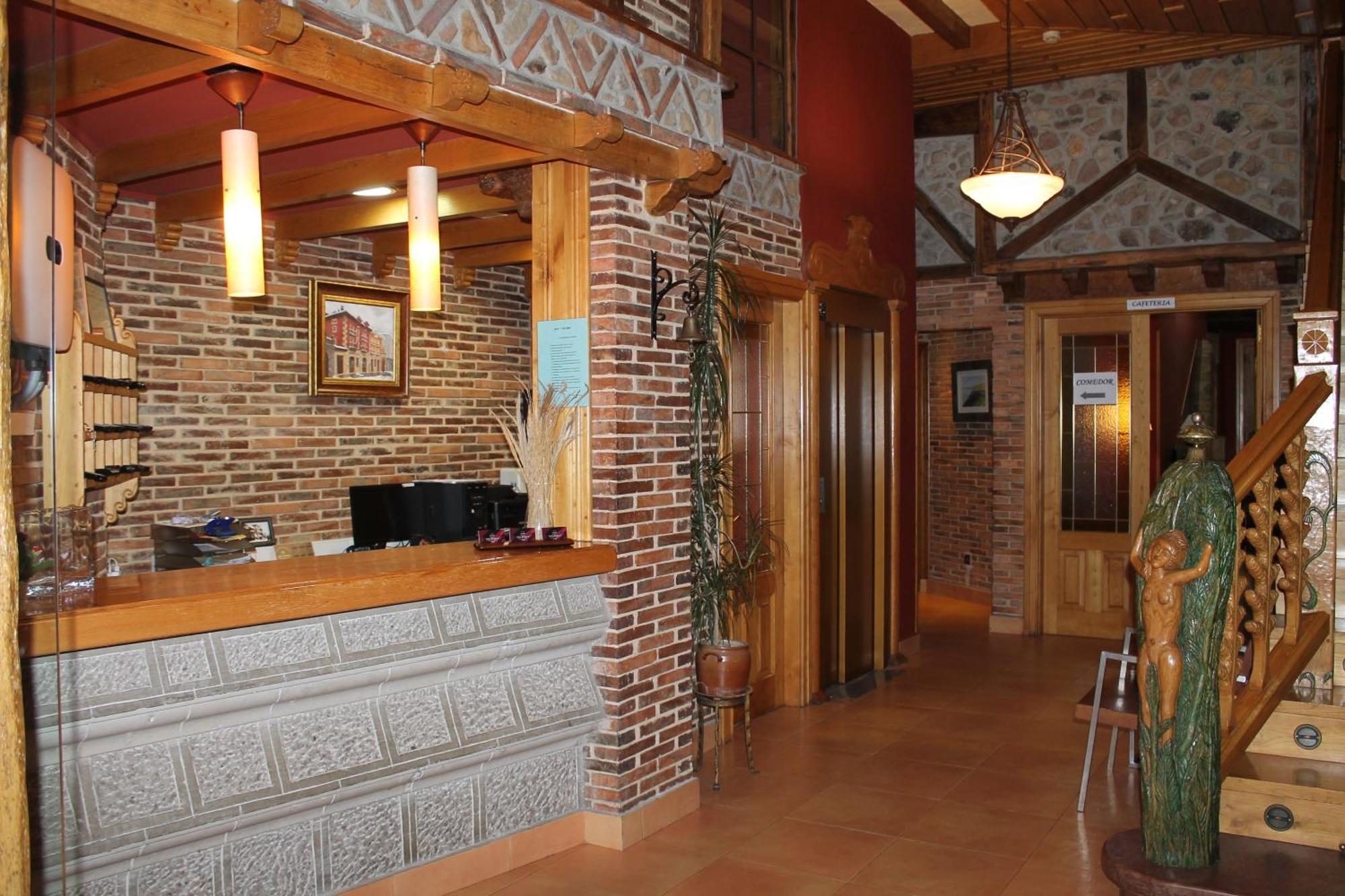 Hotel San Roque Reinosa Dış mekan fotoğraf