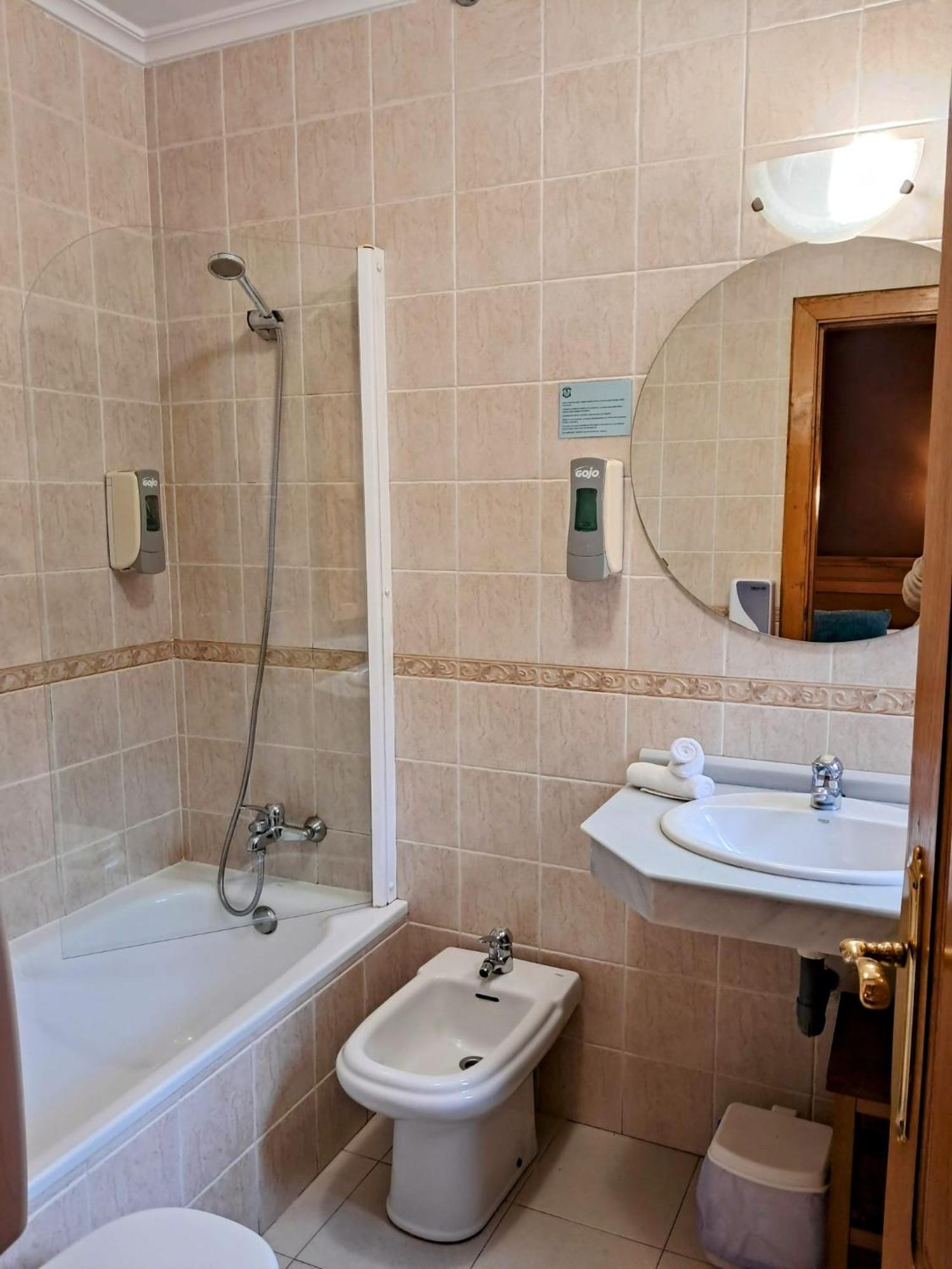 Hotel San Roque Reinosa Dış mekan fotoğraf